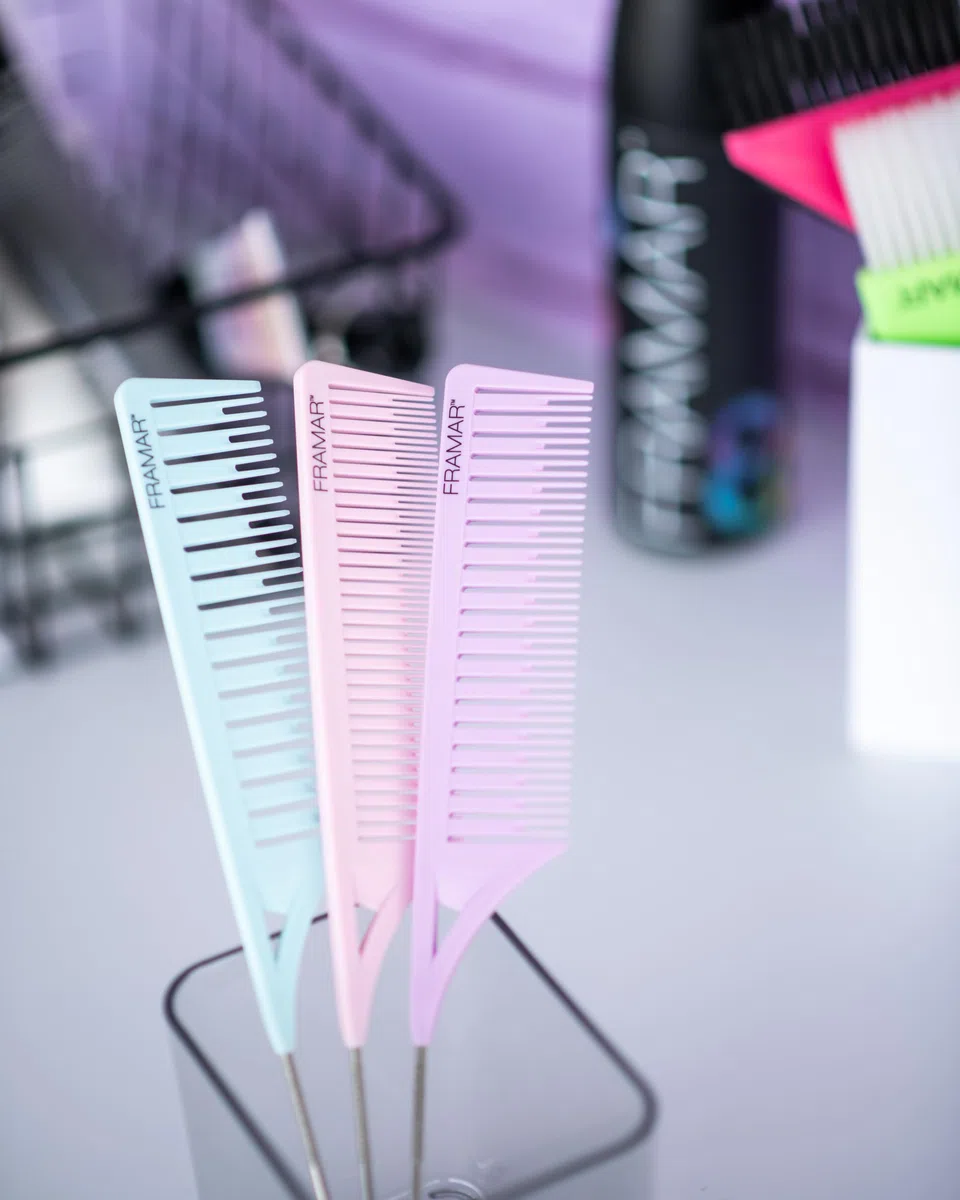 FRAMAR Dreamweaver Set di pettini per highlighter – Pettine per capelli a coda di topo con coda in metallo, pettine per parrucchiere, pettine a coda di spillo – Confezione da 3 pastelli