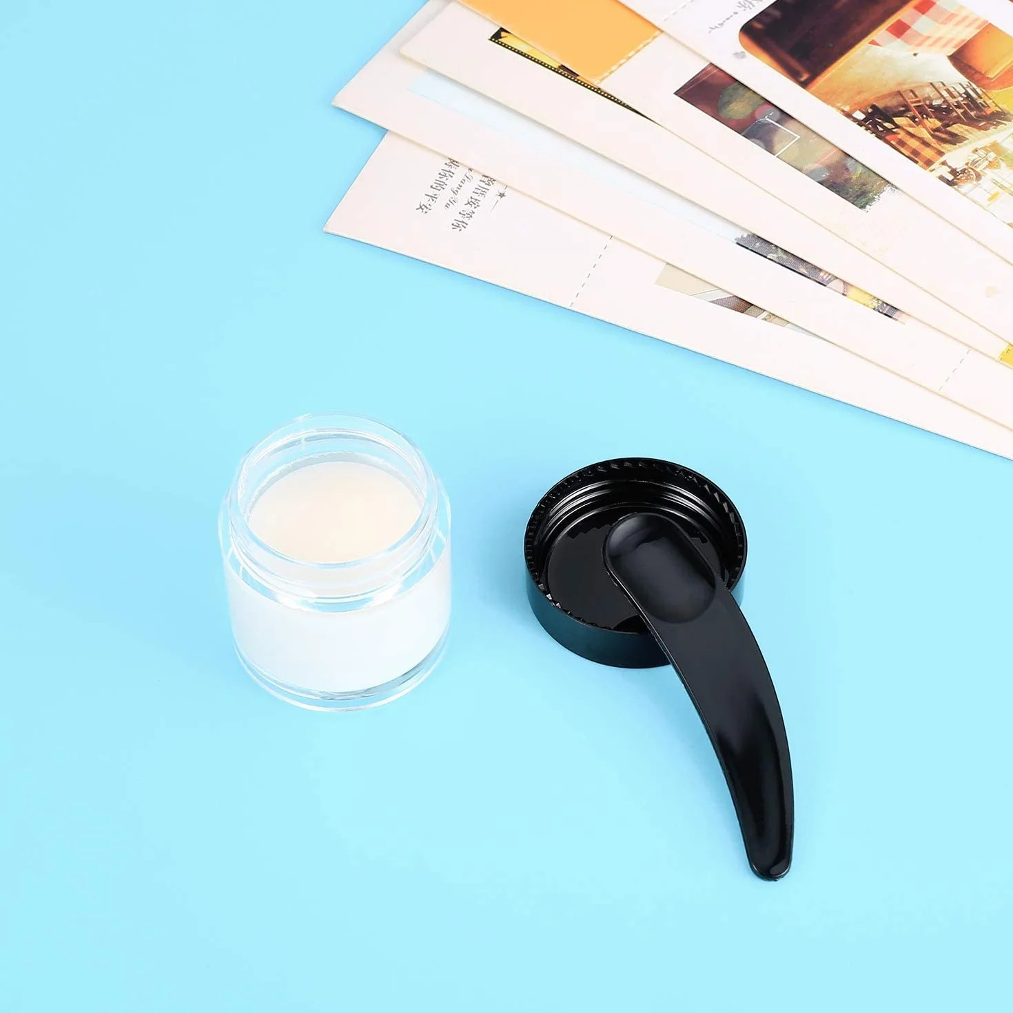 30 Pezzi Vasetti Plastica, 10g Contenitori Barattolo Cosmetici Vuoto Trasparente, Viaggio Contenitore Piccoli per Creme Barattolini Candele Campione, con 3 Pezzi Spatola (nero)