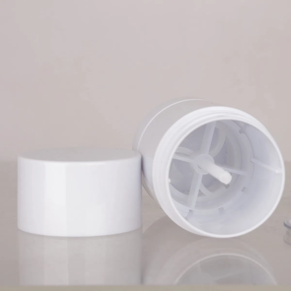 COSIDEA 6 contenitori di deodorante bianchi rotondi vuoti da 75 g / 2,5 once, riempimento fondo, grandi tubetti twist-up per capelli, bottiglia di balsamo per labbra in cera