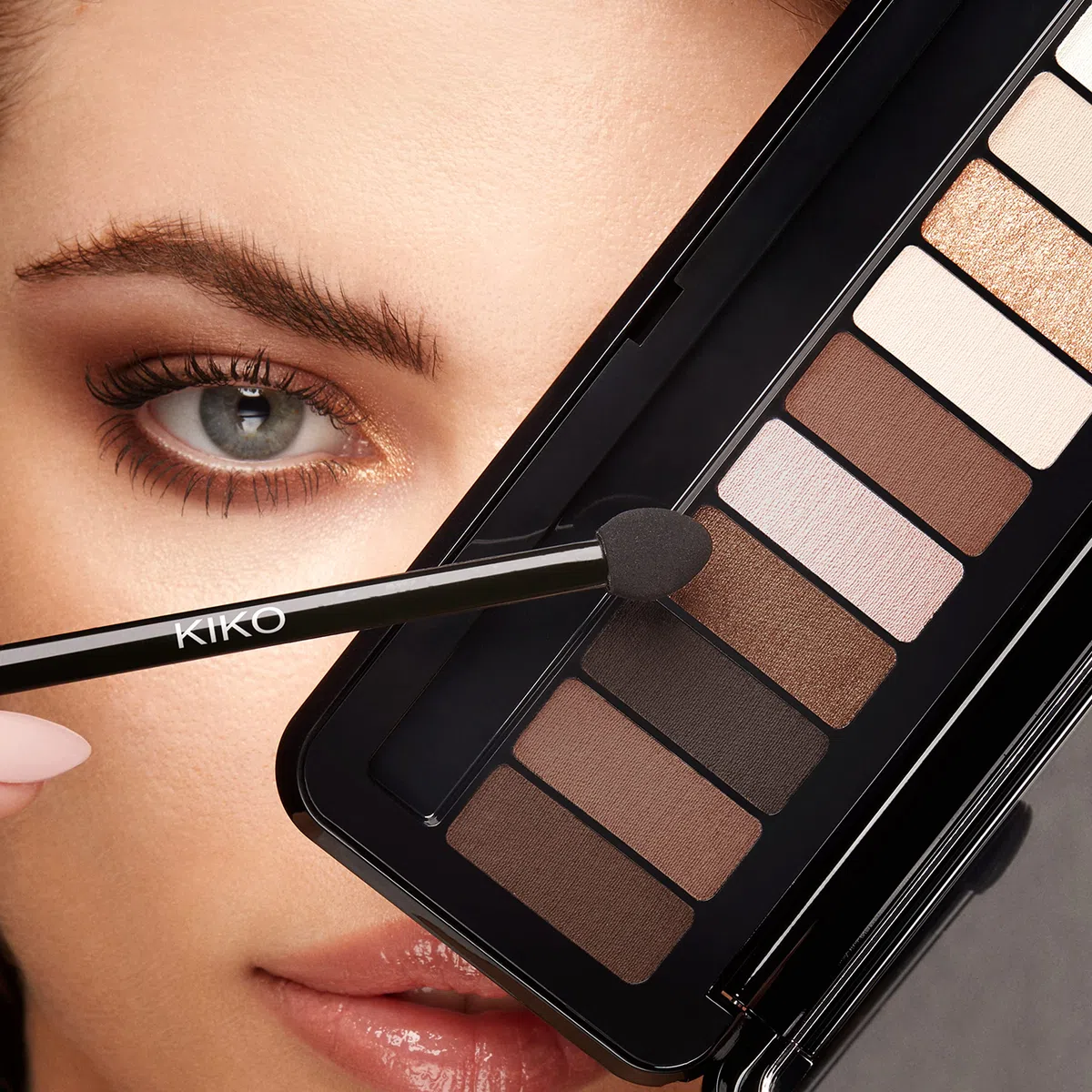 KIKO Milano Soft Nude Eyeshadow Palette 02 | Palette Con 10 Ombretti Multi Finish: Perlato, Mat E Metalizzato