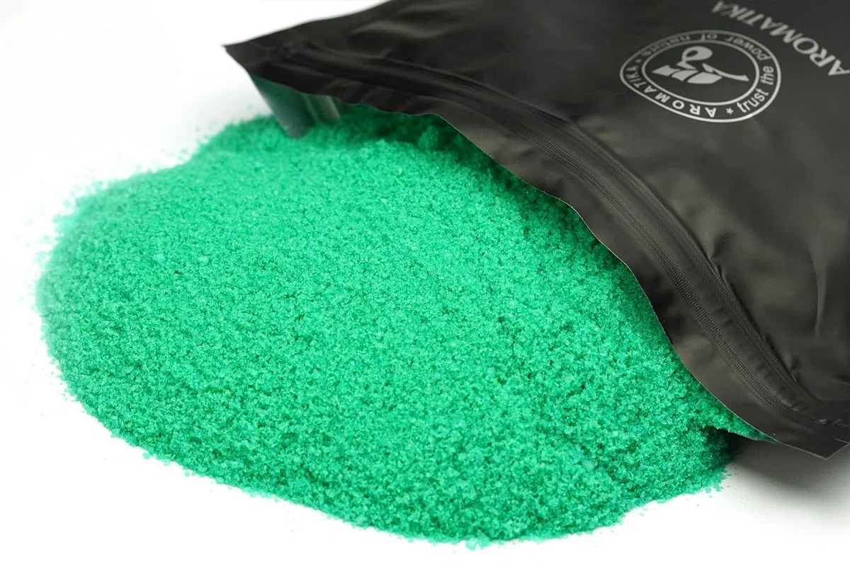 Sale per Pediluvio di Conifere 1000g - Pediluvio al Sale Marino Naturale - Sali da Pediluvio con Olio Essenziale di Pino Cembro Svizzero - Pediluvio - Unghie - Pedicure - Sali Profumati da Bagno
